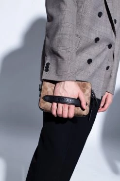 Coach Schoudertassen Monogrammed Shoulder Bag Brown -Coach Verkoop 06b3edb8a556d52cdaf3a1792382785b