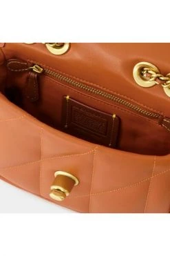 Coach Handtassen Quilted Pillow Madison Shoulder Bag 18 In Orange Leather Orange