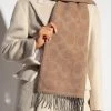 Coach Sjaals Winter Scarves Brown -Coach Verkoop 57f91bf3fbdb4c31f98d6335040cb7b8