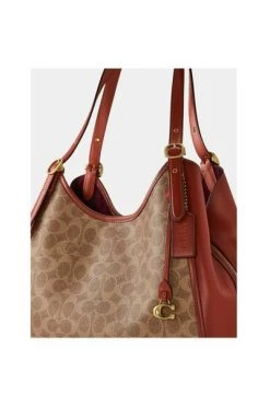 Coach Schoudertassen Lori Shoulder Bag In Canvas Brown