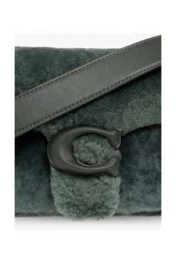 Coach Schoudertassen ‘Pillow Tabby 26’ Shearling Shoulder Bag Green -Coach Verkoop aaac35bfbd7db1fe3364dbf545fd5270