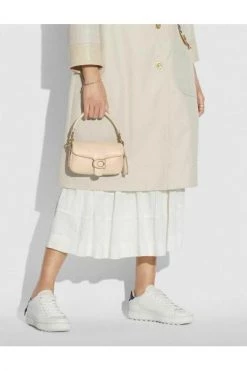 Coach Heuptassen Bags Beige -Coach Verkoop b3cffb7857cfd64abdab581adc52e9ee 1